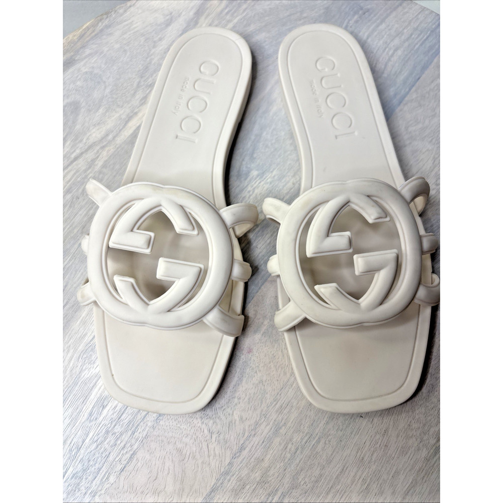 White Rubber Slide Sandals Size 6 Women’s Interlocking GG - Picture 2 of 12